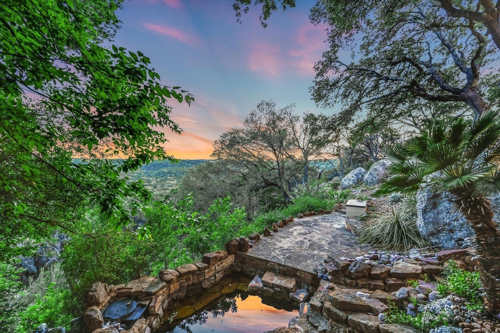 9409 Bell Mountain Dr - Photo 1
