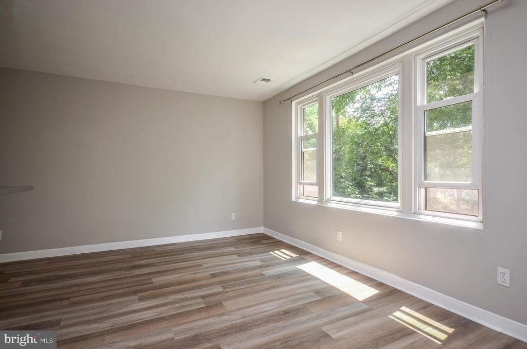 4840 Macarthur Boulevard Nw - Photo 3