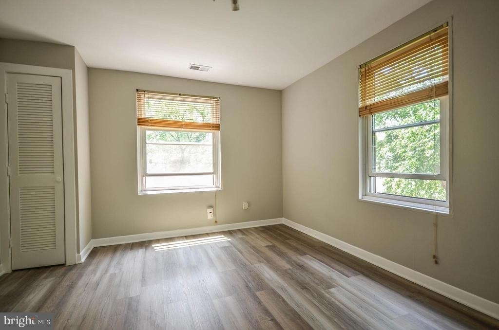 4840 Macarthur Boulevard Nw - Photo 9