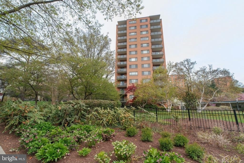 4201 Cathedral Avenue Nw - Photo 1