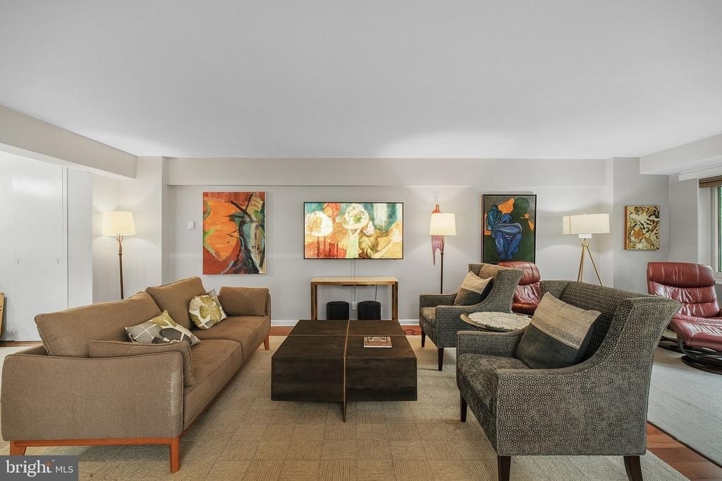 4201 Cathedral Avenue Nw - Photo 3