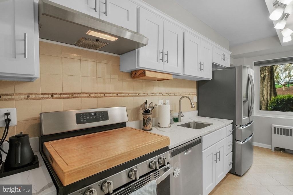4201 Cathedral Avenue Nw - Photo 10