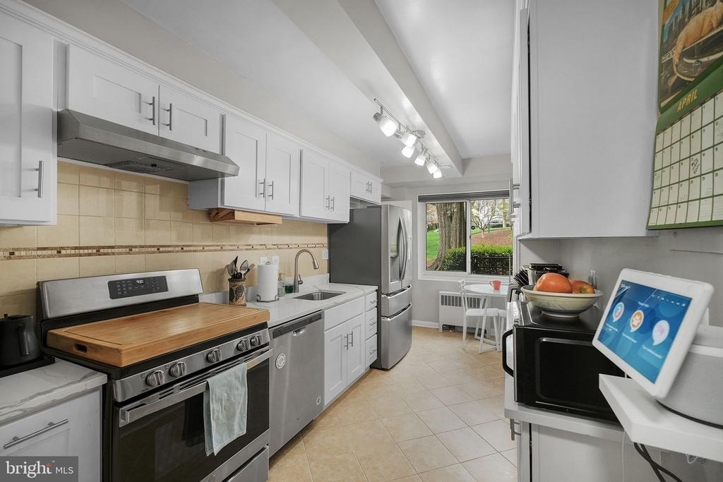 4201 Cathedral Avenue Nw - Photo 8