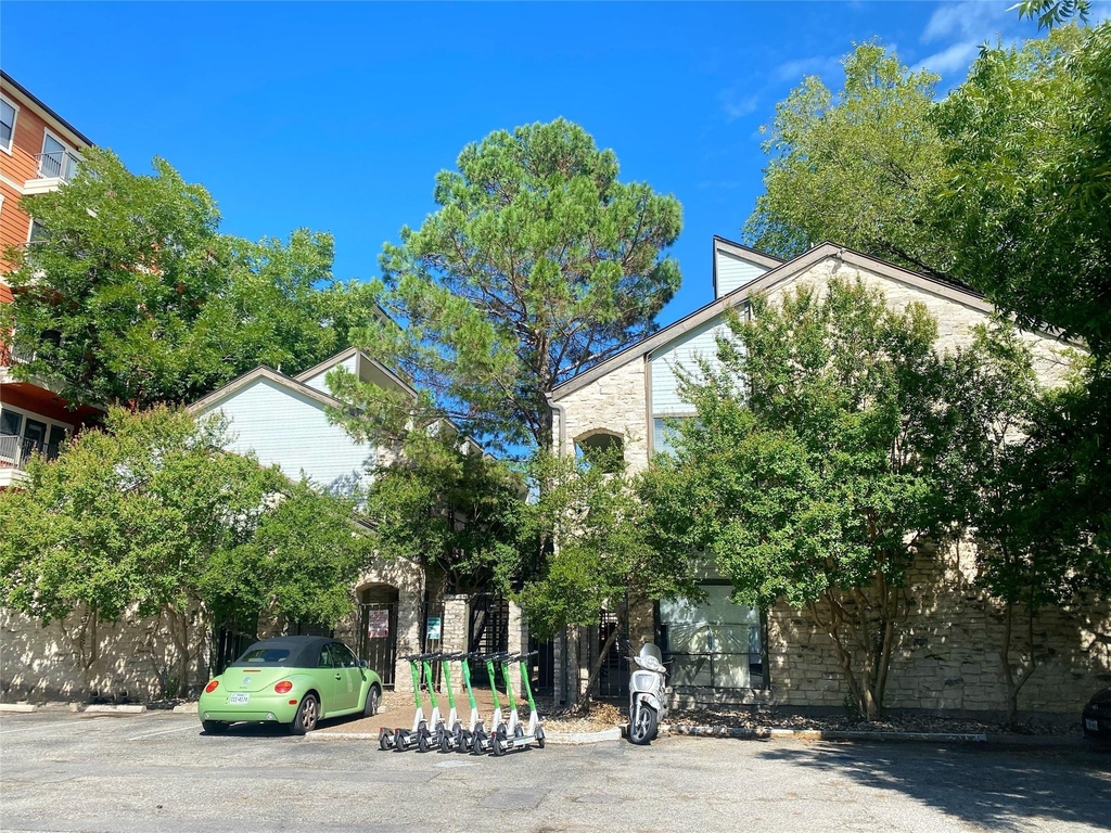 2815 Rio Grande St - Photo 2