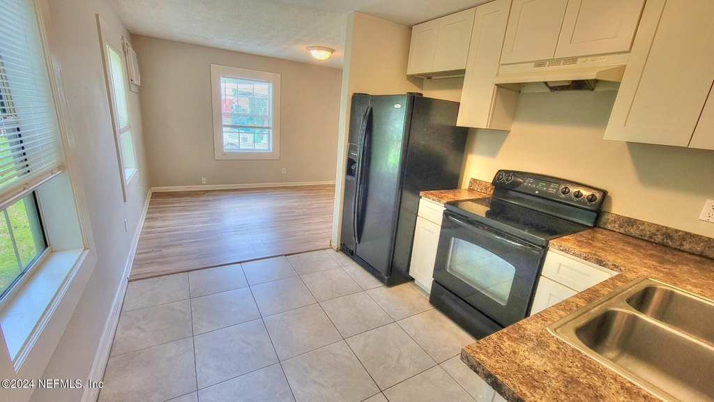 9248 9th Avenue - Photo 10
