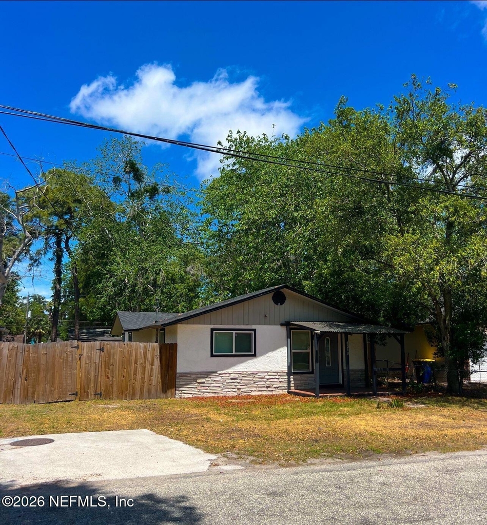 8319 Dandy Avenue - Photo 0