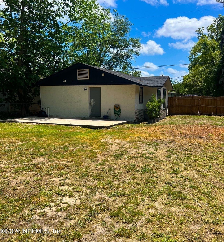 8319 Dandy Avenue - Photo 9