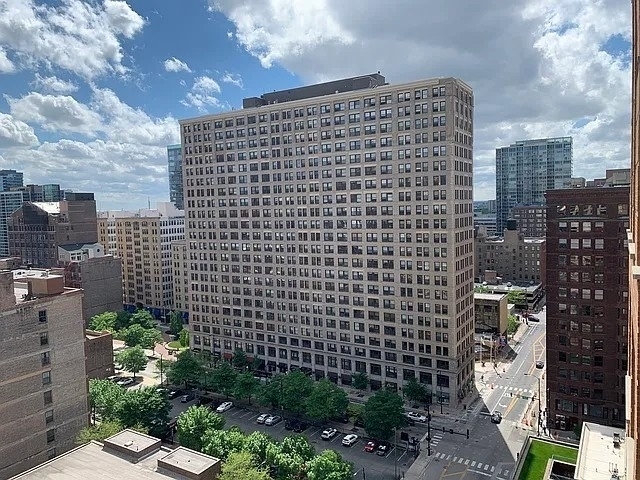 600 S Dearborn Street - Photo 0