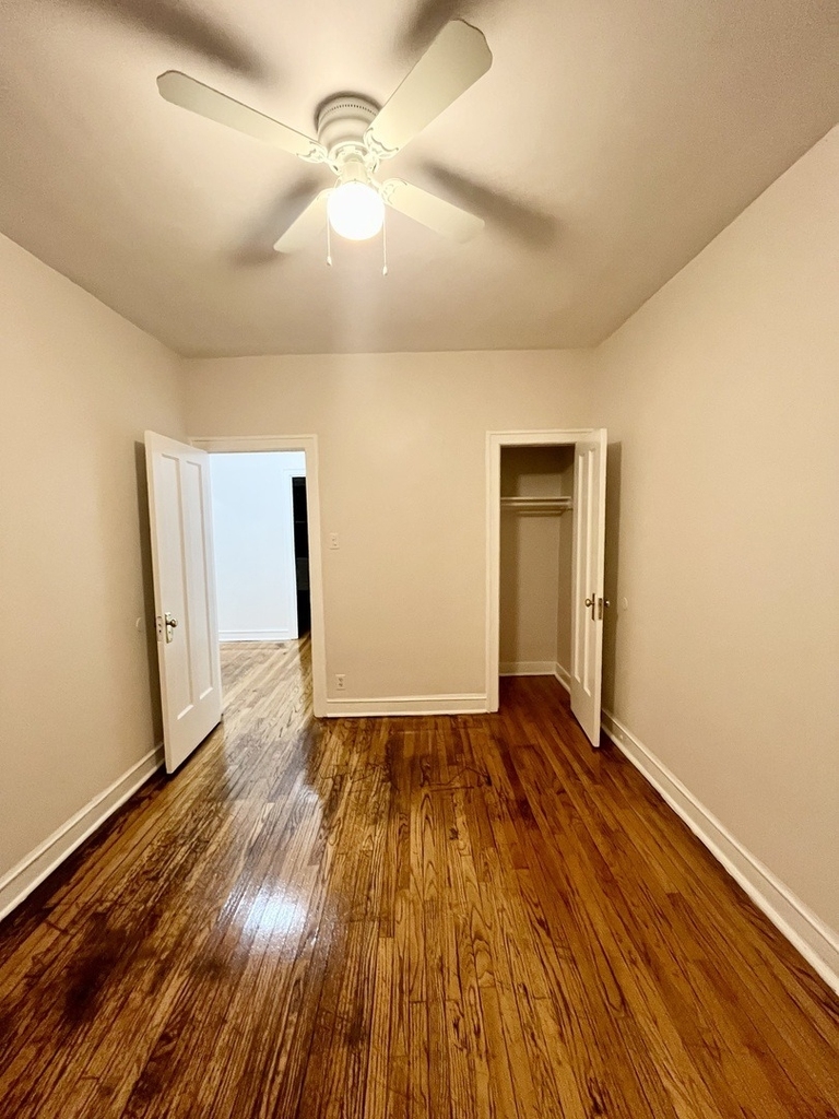 4300 W Shakespeare Avenue - Photo 2