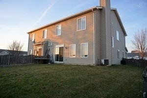 2804 Sarah Court - Photo 2