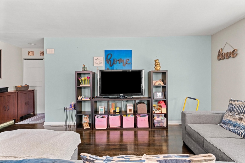 8819 N Wisner Street - Photo 8