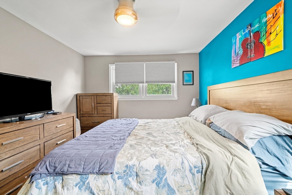 8819 N Wisner Street - Photo 12