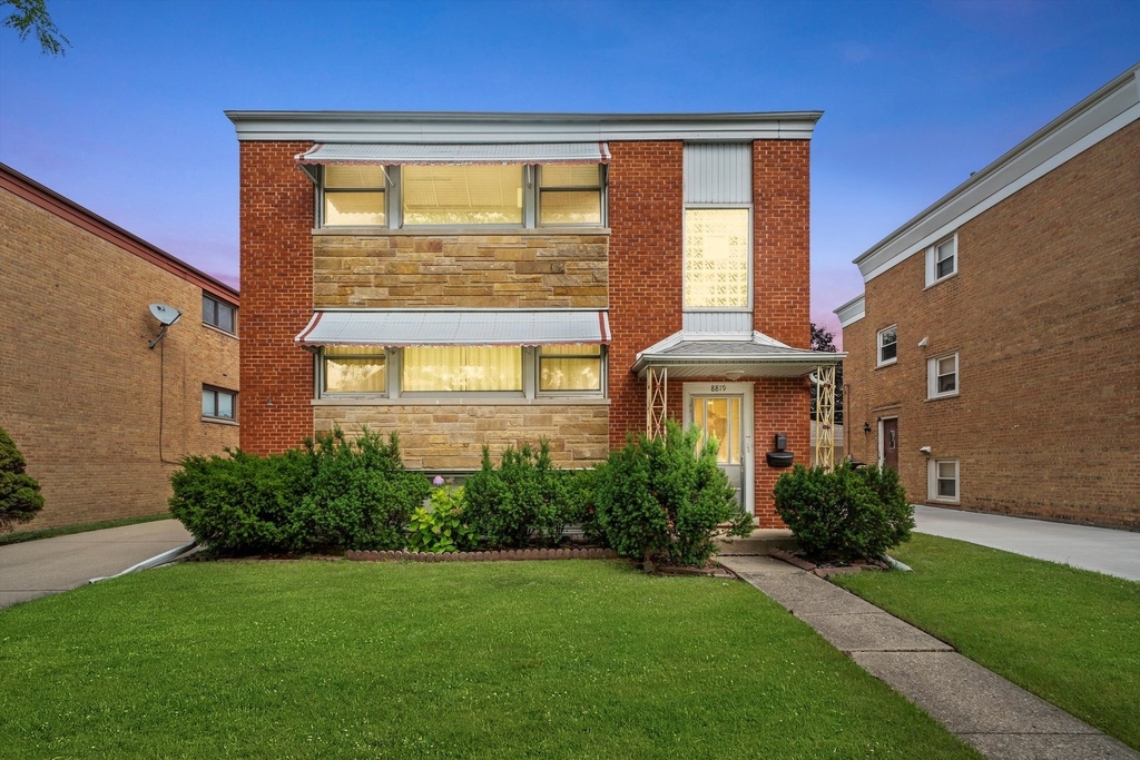8819 N Wisner Street - Photo 1