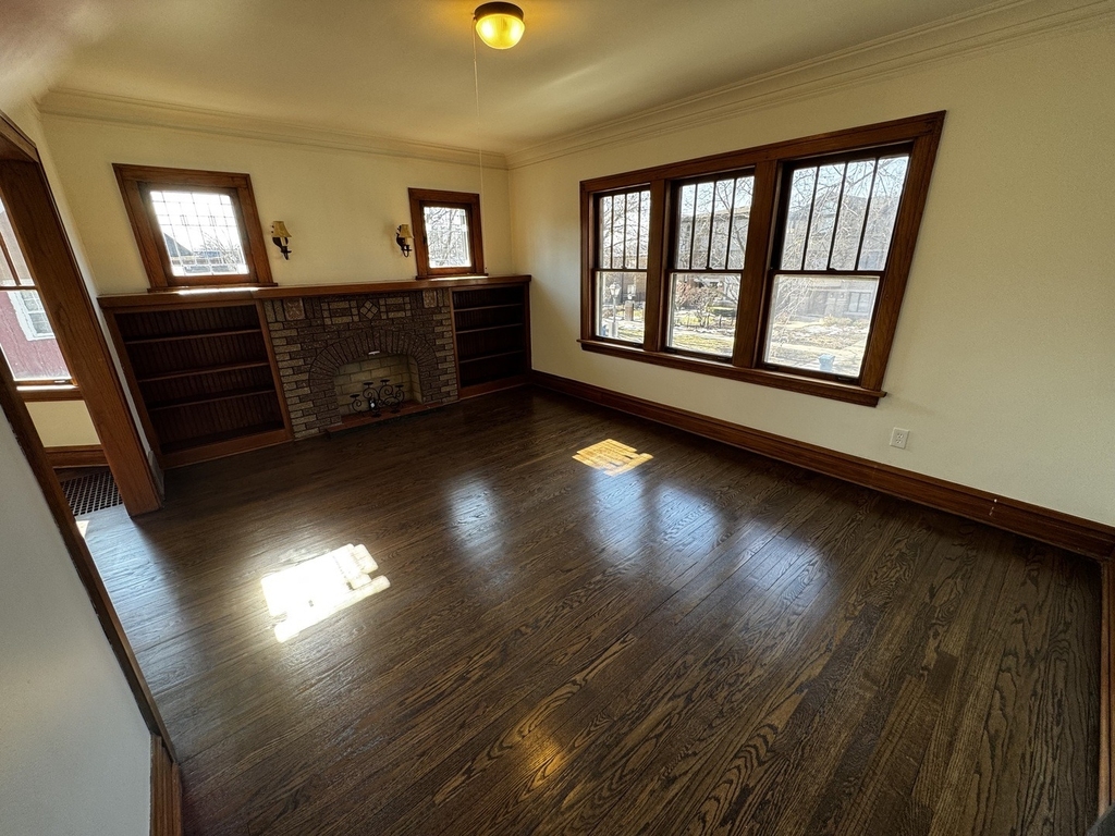 115 Myrtle Avenue - Photo 2