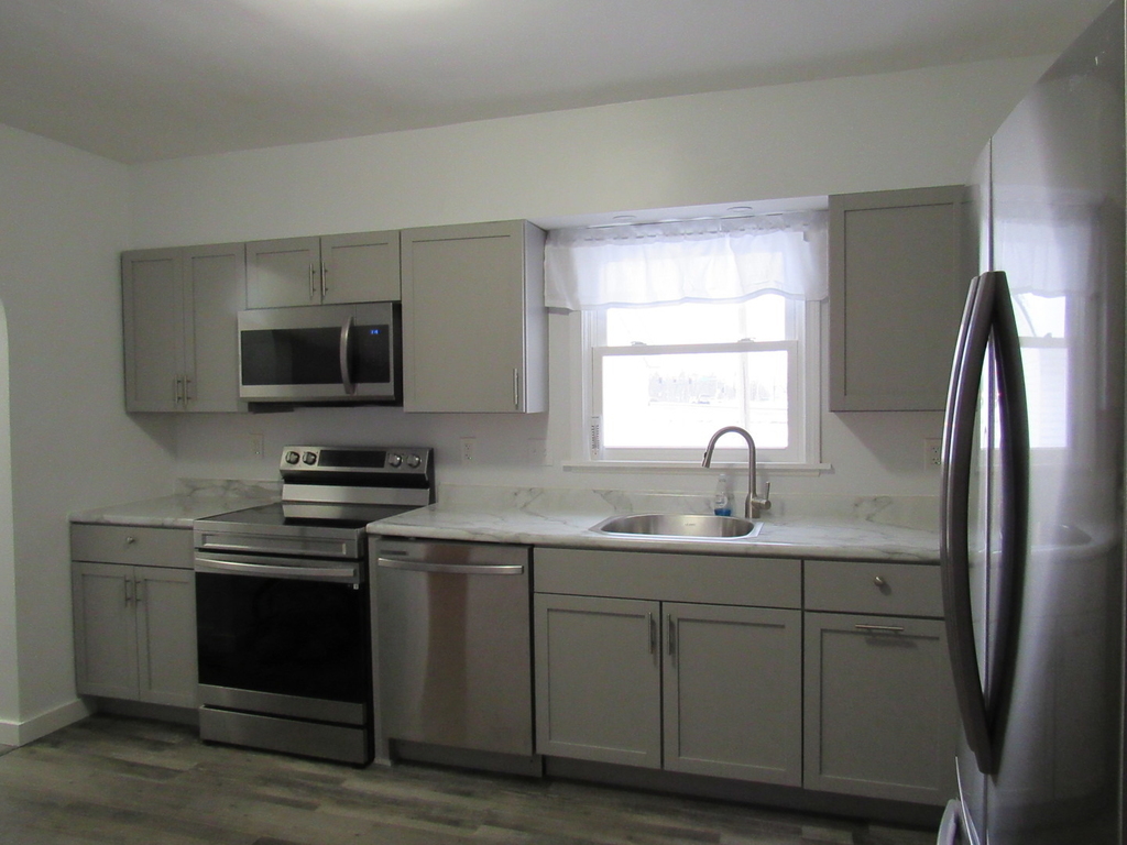 730 Lincoln Road - Photo 3