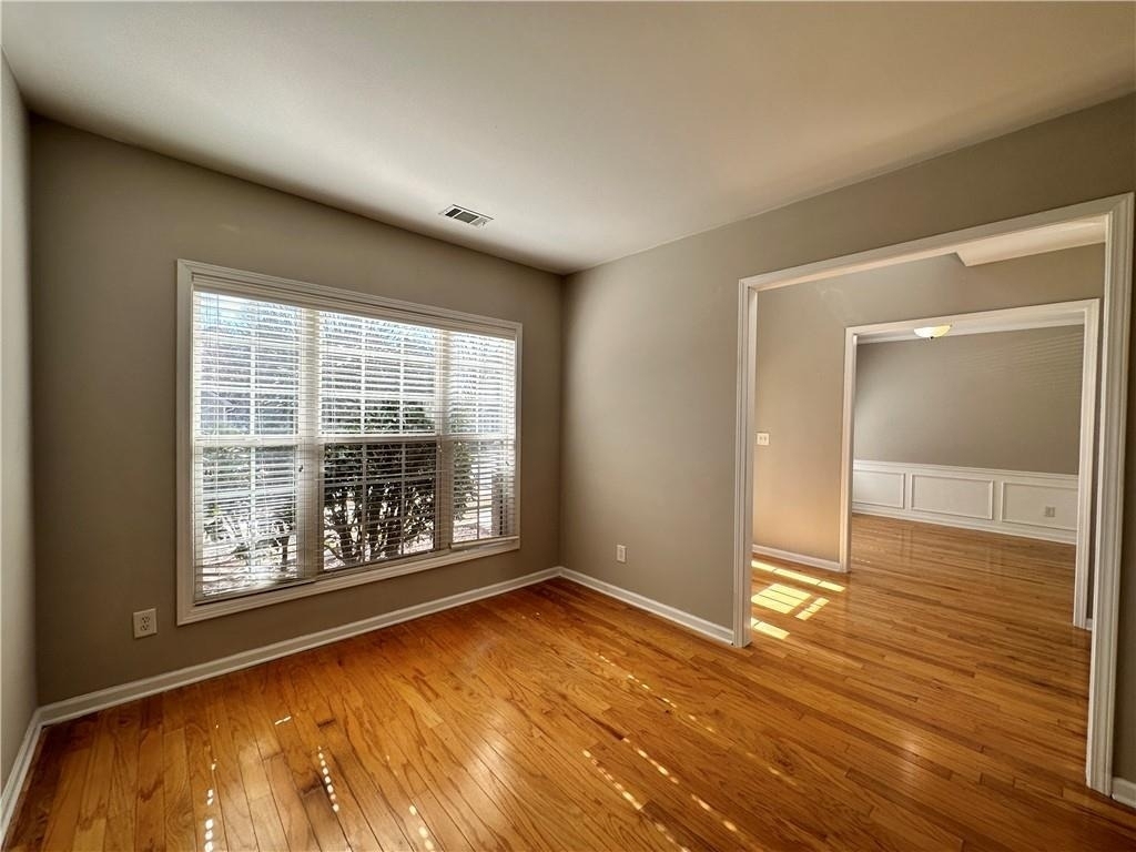 2403 Walnut Tree Lane - Photo 5