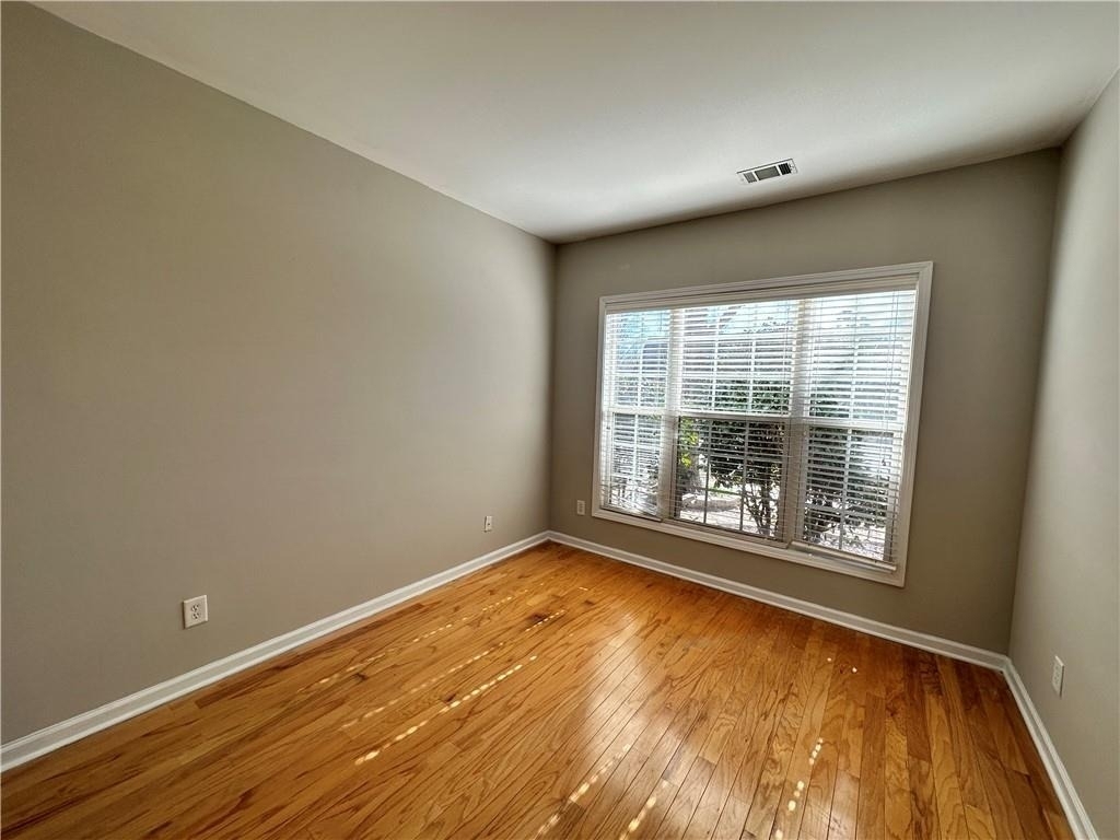 2403 Walnut Tree Lane - Photo 4
