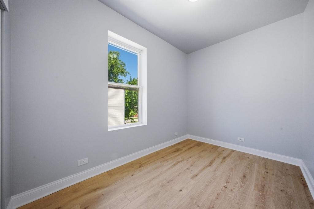 541 N Lawndale Avenue - Photo 10