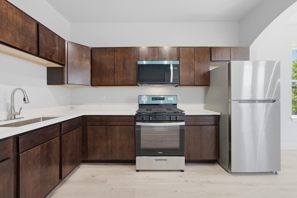 541 N Lawndale Avenue - Photo 4