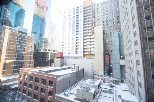 535 N Michigan Avenue - Photo 16
