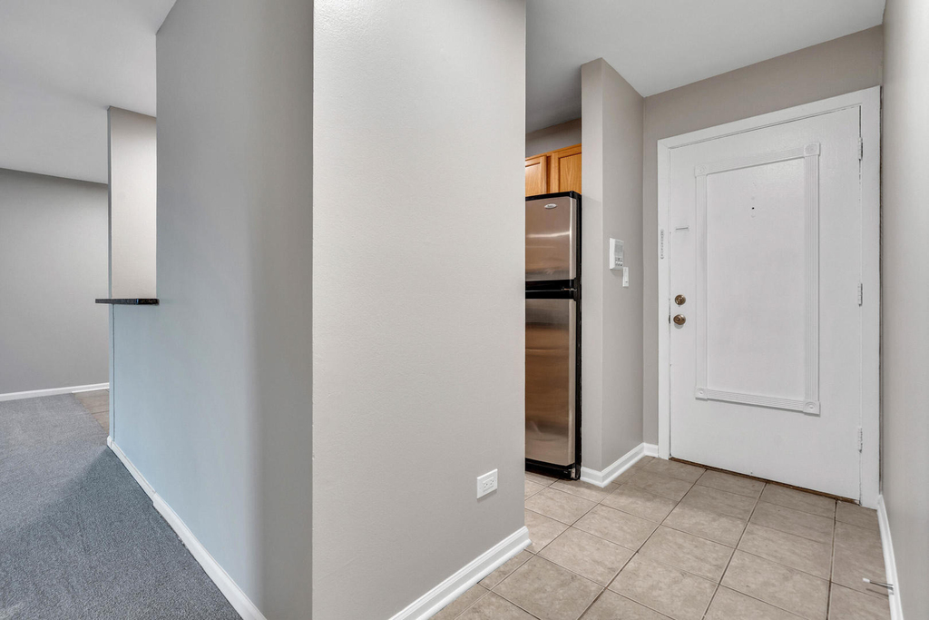 1919 Prairie Square - Photo 4