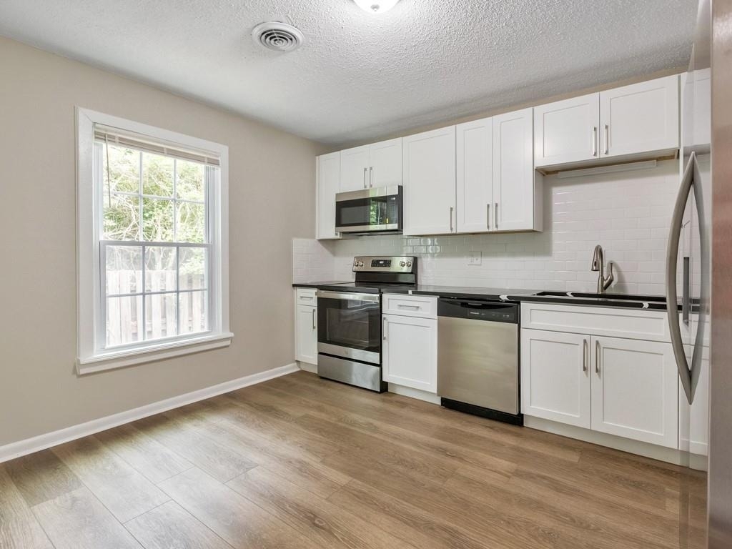 9138 Clubhouse Drive - Photo 4