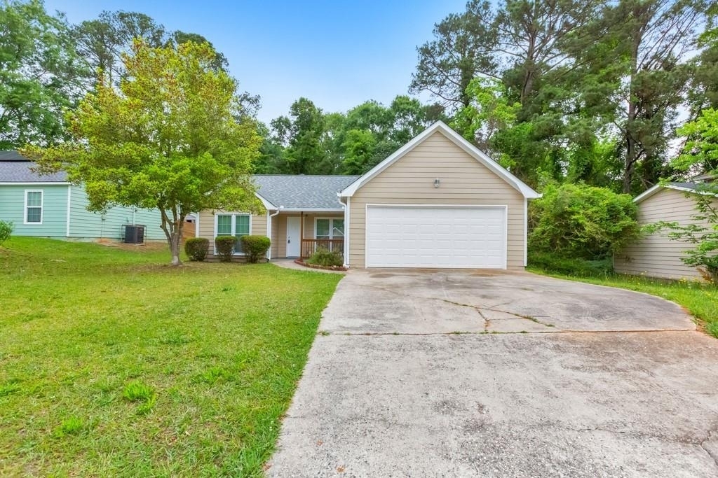 9138 Clubhouse Drive - Photo 0