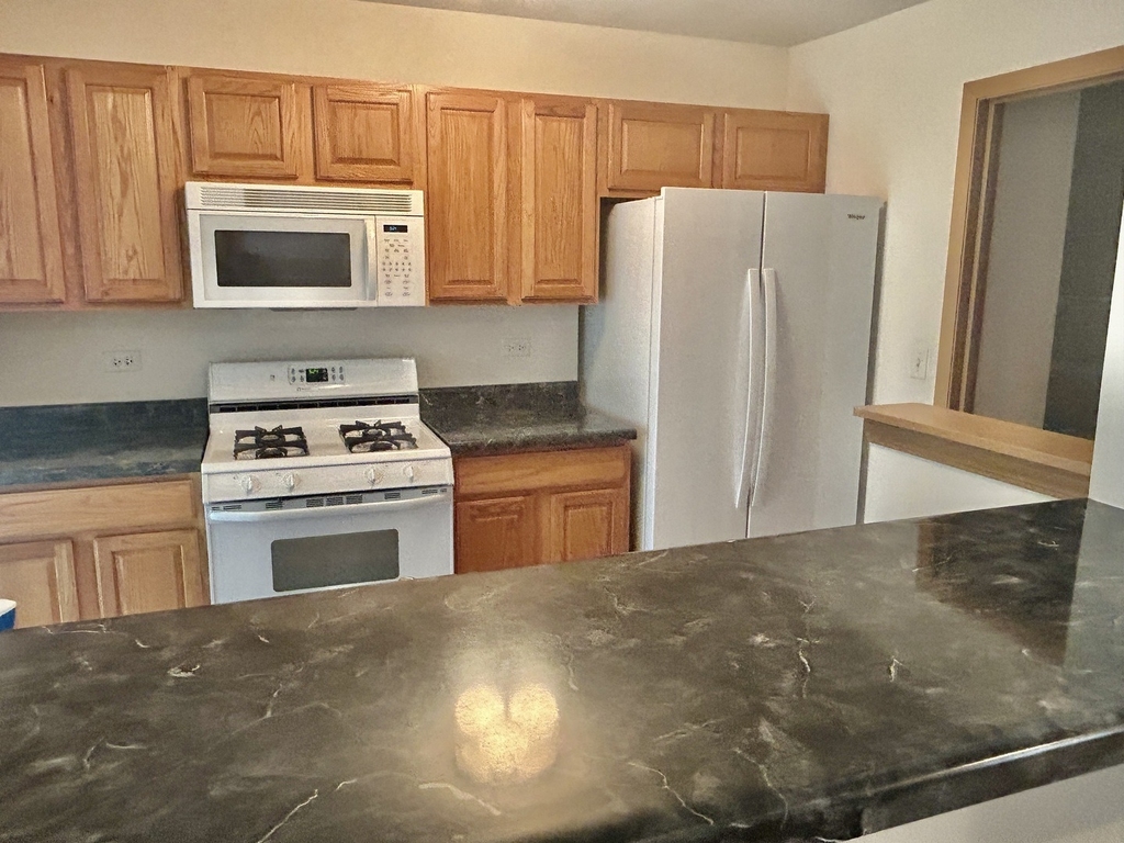 2482 Stoughton Circle - Photo 8