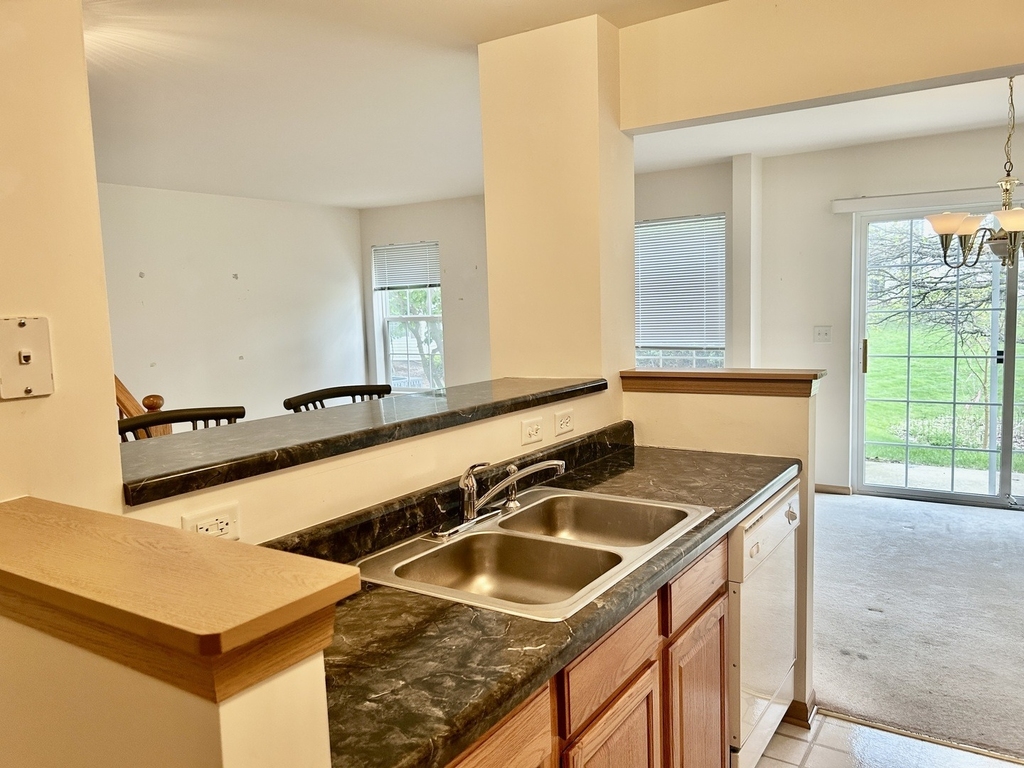 2482 Stoughton Circle - Photo 6