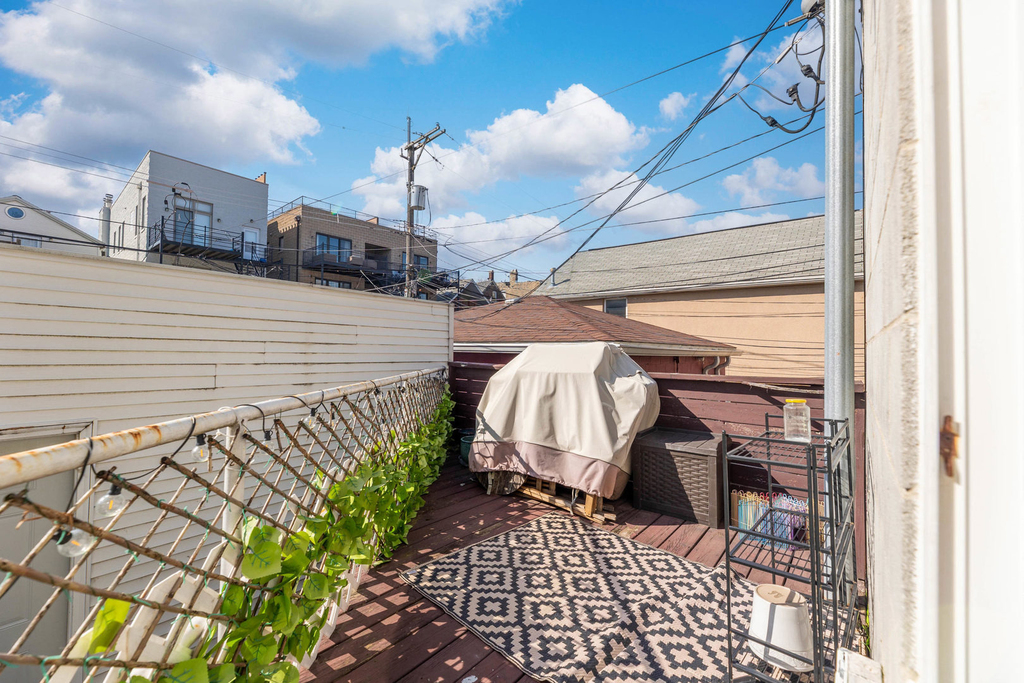 1060 N Hermitage Avenue - Photo 24