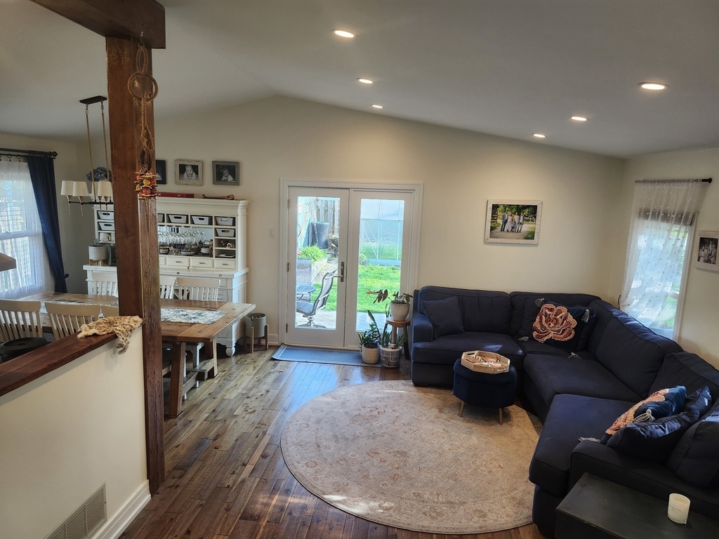 301 Oakbrook Court - Photo 13
