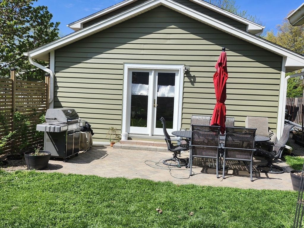 301 Oakbrook Court - Photo 8