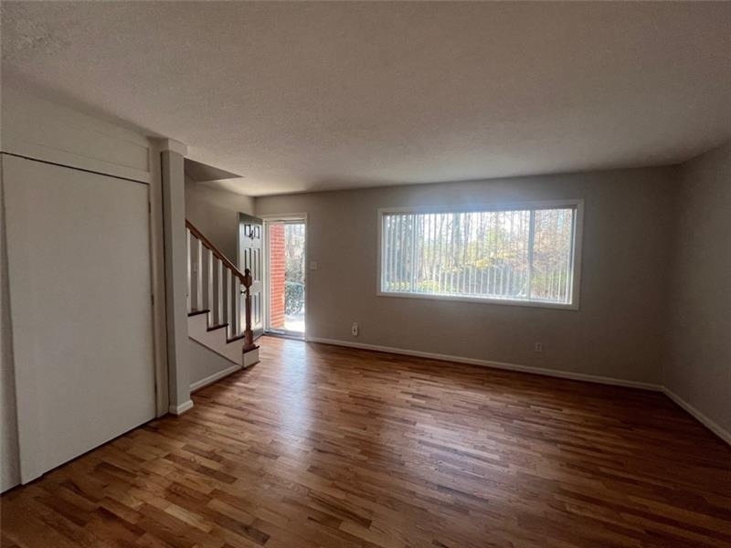 1604 Briarcliff Road - Photo 2