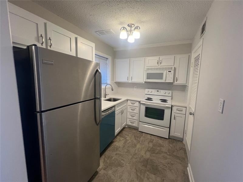 1604 Briarcliff Road - Photo 7