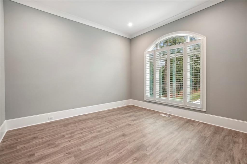 3750 Robinson Road Ne - Photo 9