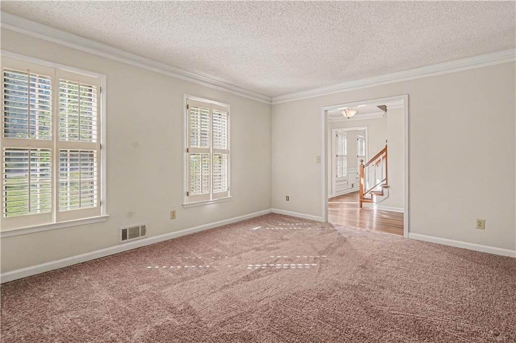 1527 Ridgewood Drive - Photo 5