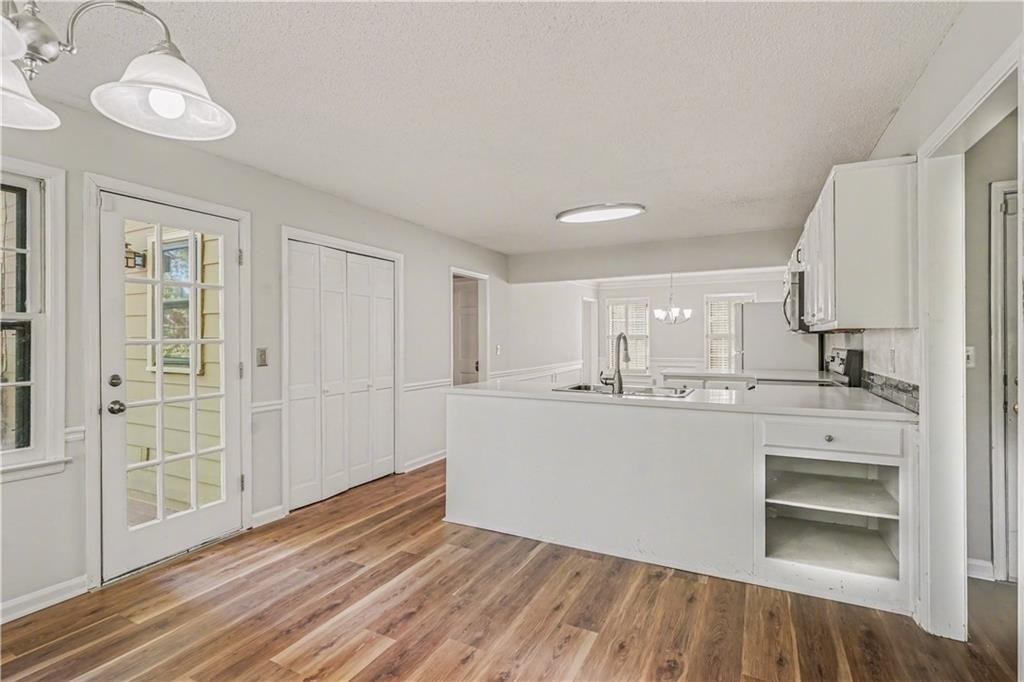 1527 Ridgewood Drive - Photo 8