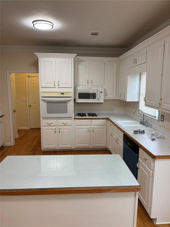 220 Cross Creek Drive - Photo 3