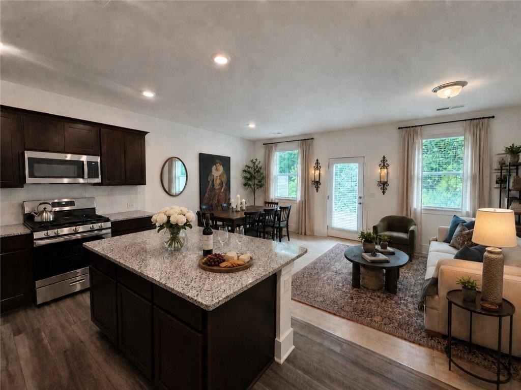 1682 Hannah Terrace Nw - Photo 4