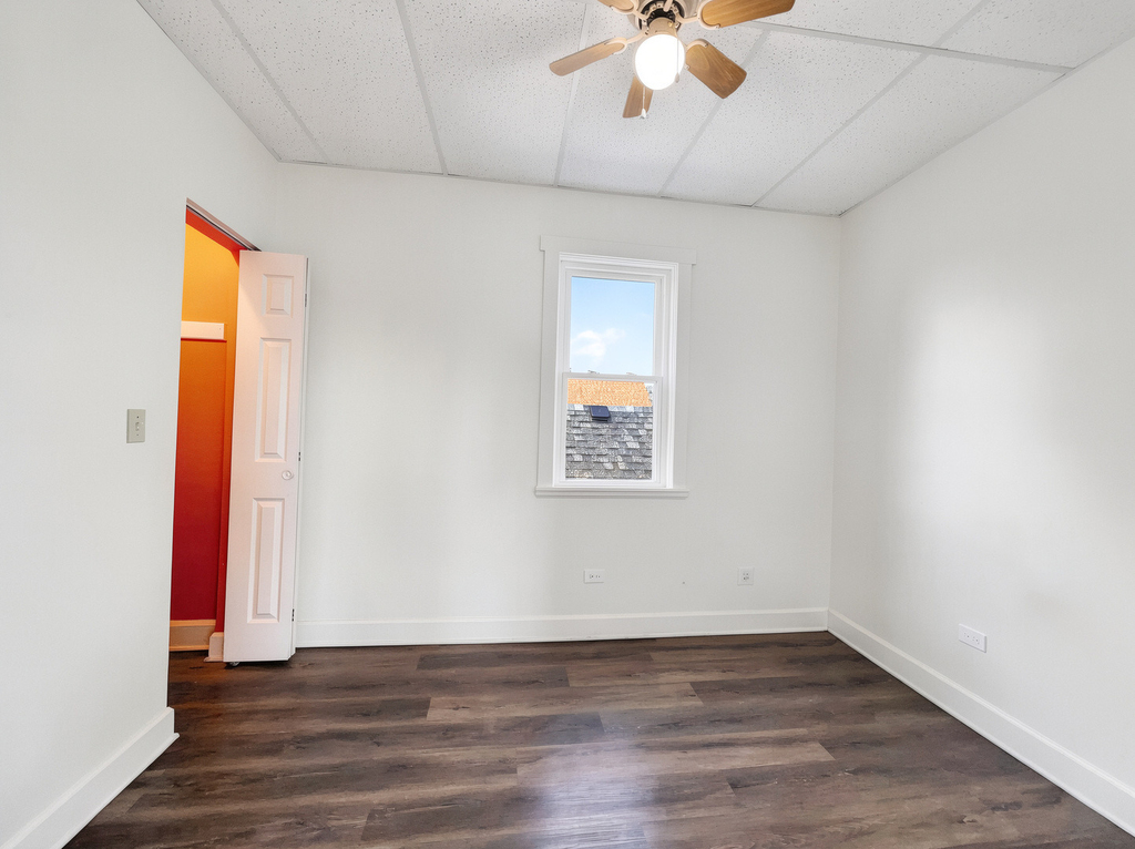 9046 S Brandon Avenue - Photo 6