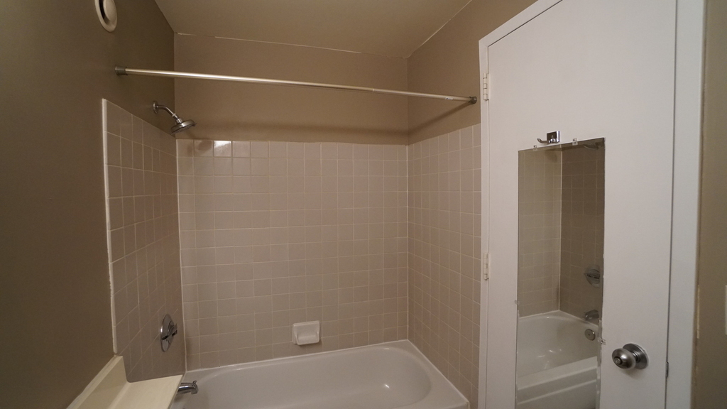 1122 N Clark Street - Photo 7
