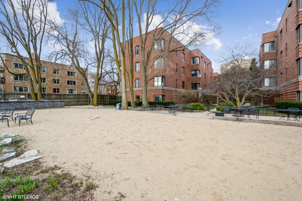 1224 W Chase Avenue - Photo 14