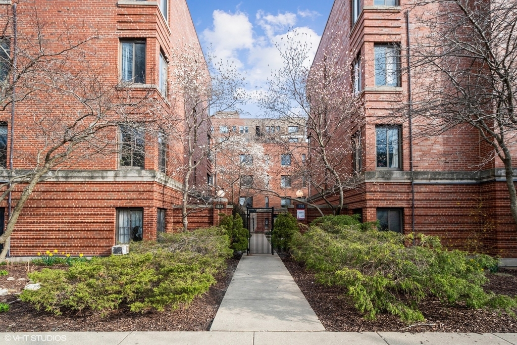 1224 W Chase Avenue - Photo 0