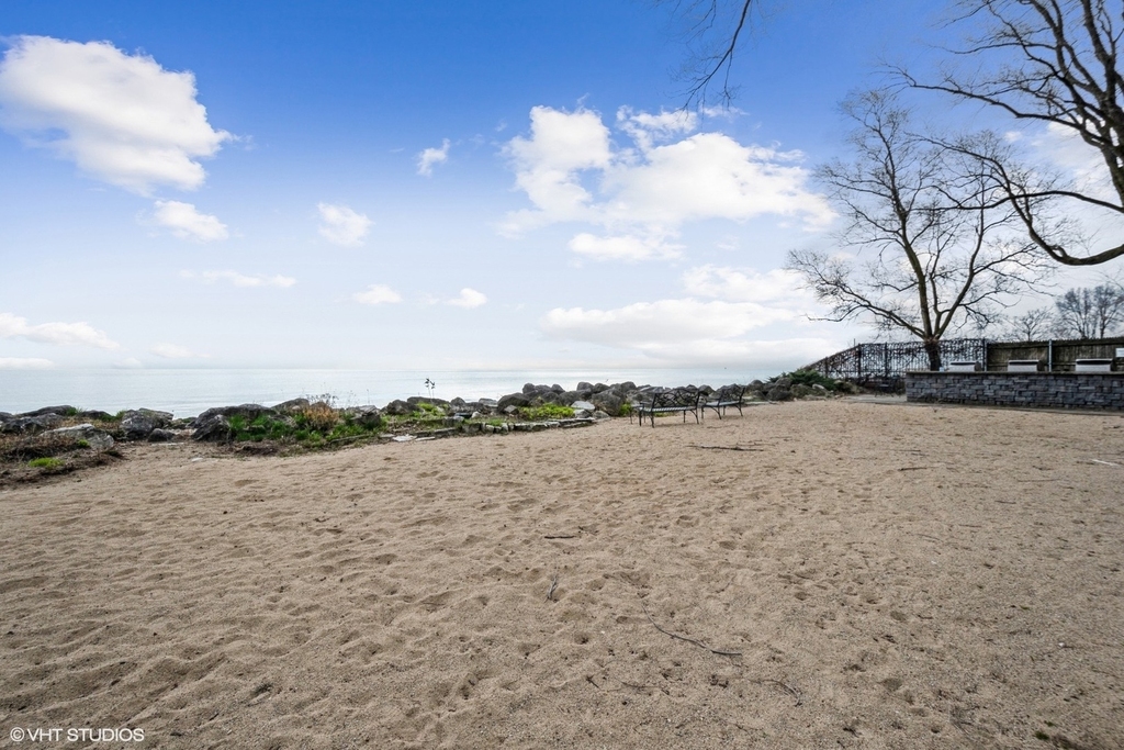 1224 W Chase Avenue - Photo 12