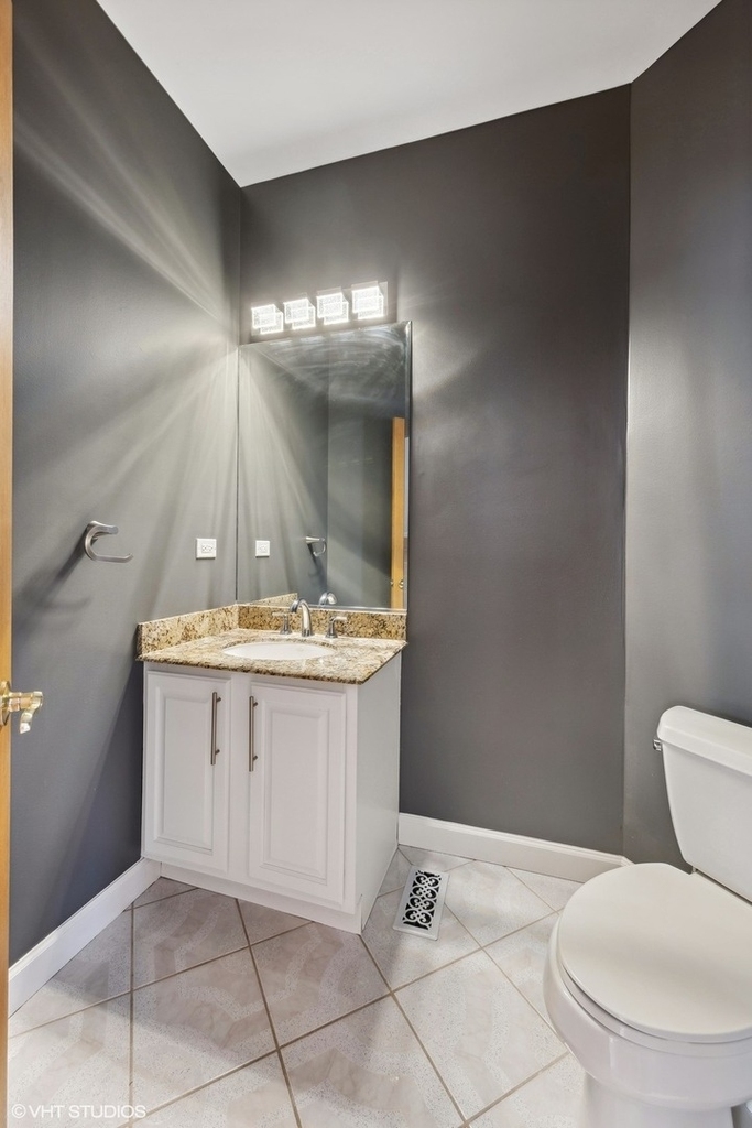 17w234 Massel Court - Photo 12