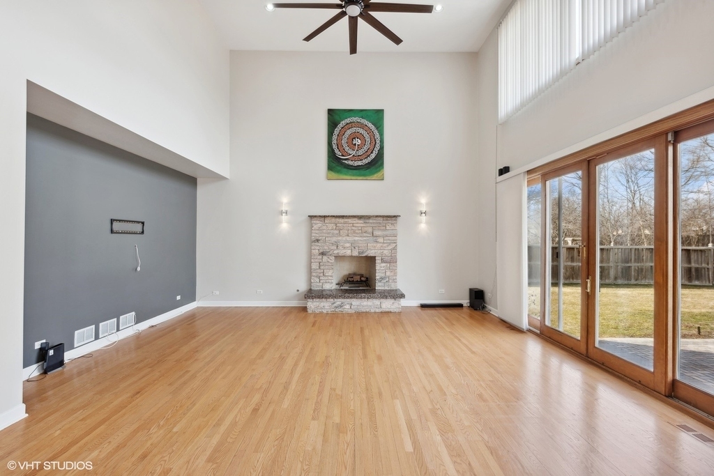 17w234 Massel Court - Photo 9