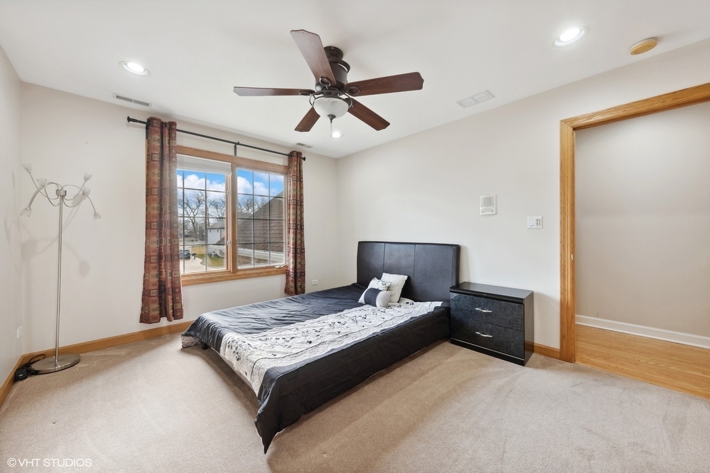 17w234 Massel Court - Photo 20