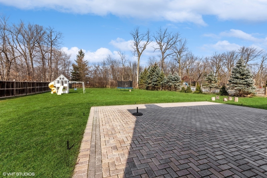 17w234 Massel Court - Photo 23