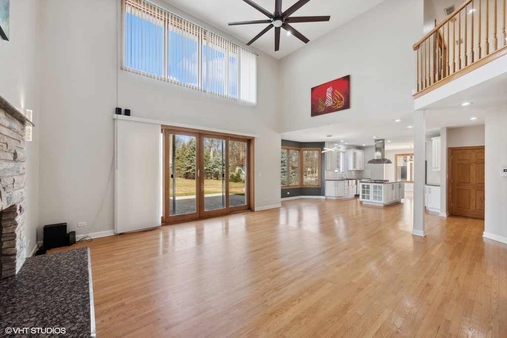 17w234 Massel Court - Photo 10