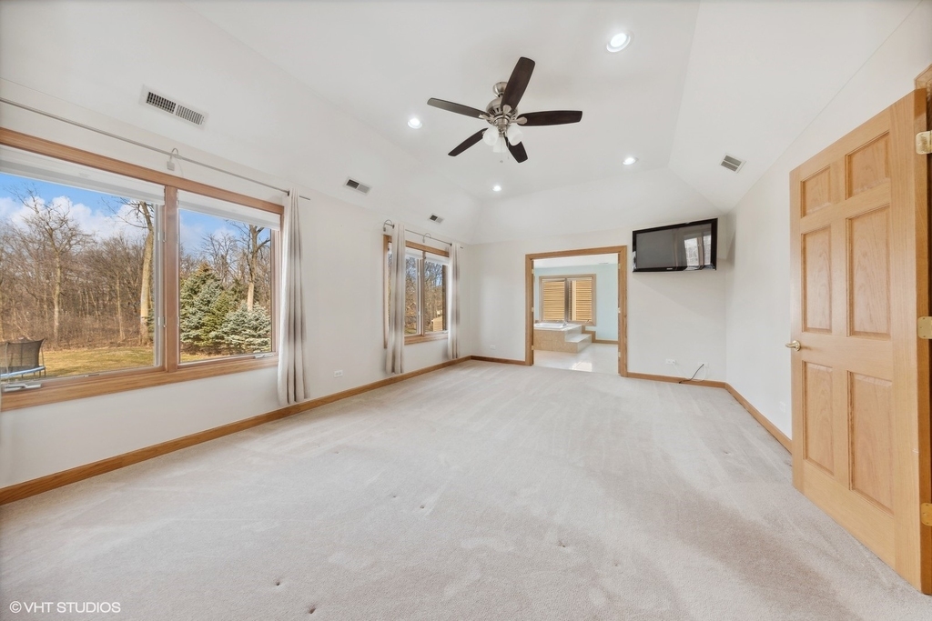 17w234 Massel Court - Photo 14